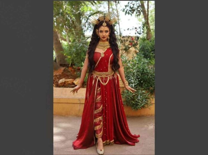 Kavita Banerjee Spends 2 Hours Getting into Her Striking Karn Mohini Avatar: “The Costume and Jewelry Are Heavy, But It’s All Worth It”